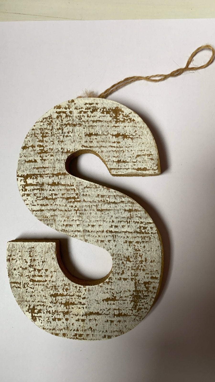 Houten letter S met ophangkoordje, Ophalen of Verzenden, Gebruikt