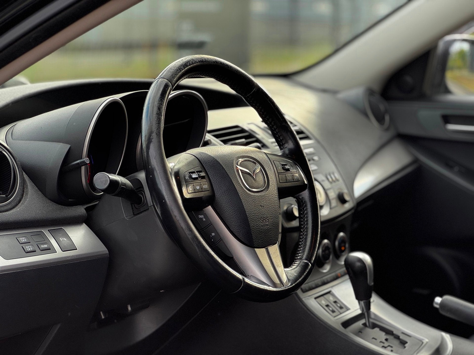 Mazda 3 2.0 TS Plus|AUT|XENON|TREKHAAK|STOELVERW|PDC|, Auto's, Gebruikt, 4 cilinders, 150 pk, Zwart