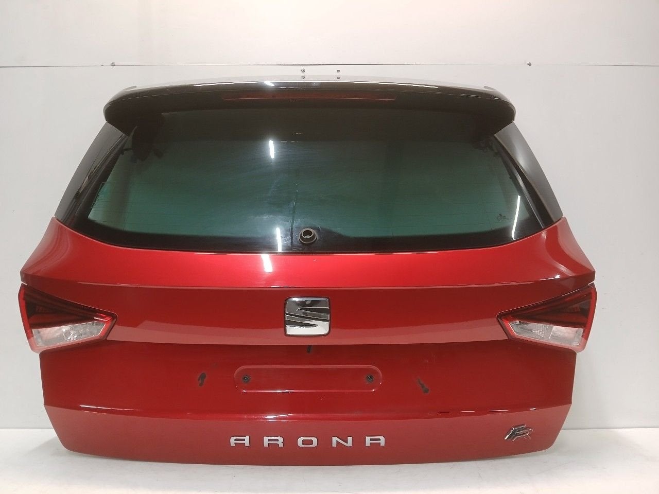 Achterklep Seat Arona, Onderdelen@venauto.nl, Van der Ven Autorecycling B.V., Gebruikt, Ettenseweg 76, 4706 PB Roosendaal, The Netherlands