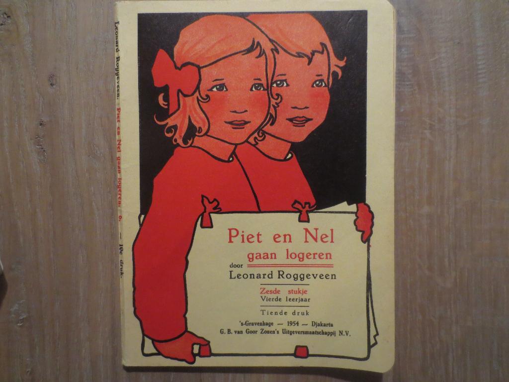 Kinderboek: Piet en Nel gaan logeren Door Leonard Roggeveen., Boeken, Ophalen of Verzenden, Gelezen, Leonard Roggeveen, Sprookjes