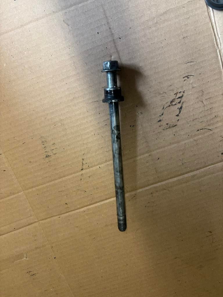 Voorwielas + spacer voor Yamaha tzr 50 mbk x-power 50, Ophalen of Verzenden, Zo goed als nieuw, Uitlaat