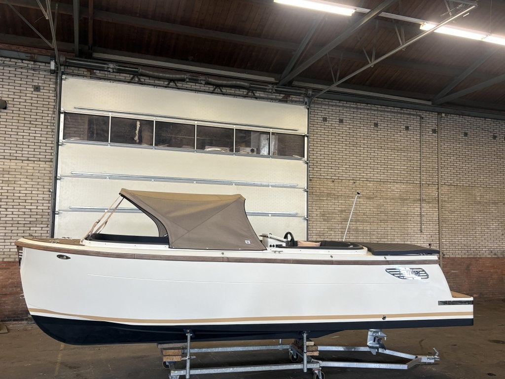 TendR 20 (6.35) tender + Honda 30pk + Bunkussen + Zonnedek, Watersport en Boten, Overige merken, 0 cm, 6 m, 2 m