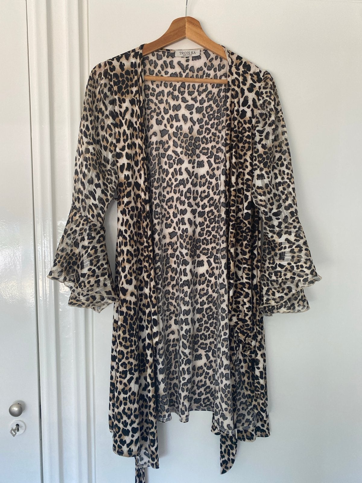 Wikkeljurk met goud draadje, luipaardprint, merk TROIS KA, Maat 38/40 (M), Meerkleurig, Ophalen of Verzenden, Zo goed als nieuw