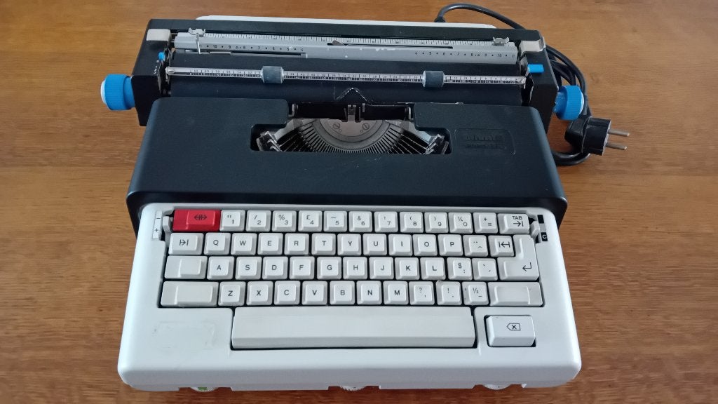 Olivetti electrische typemachine, Diversen, Typemachines, Ophalen, Gebruikt