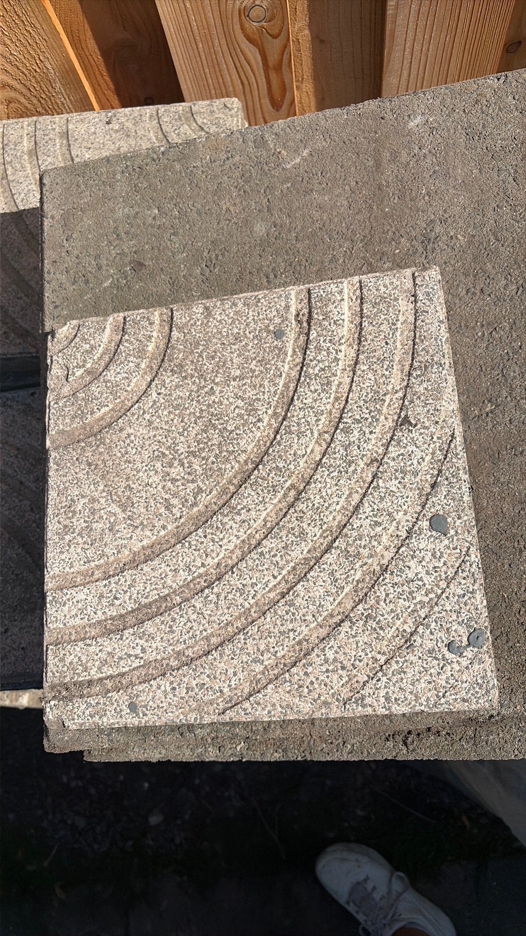 Gratis 30x30 beton tegels, Ophalen, Zo goed als nieuw, Tapijttegels