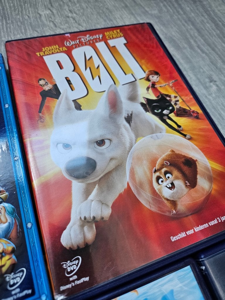 4 Disney DVD's - zgan - €2,50 p/s of €7,50 totaal, Tekenfilm, Ophalen of Verzenden, Zo goed als nieuw, Alle leeftijden