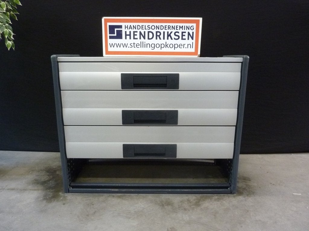 Bott ladekast / bedrijfswageninrichting / gereedschapskast, Gebruikt, Handelsonderneming Hendriksen, Ophalen of Verzenden, Munstermanstraat 6 - Hal 3 - Silvolde