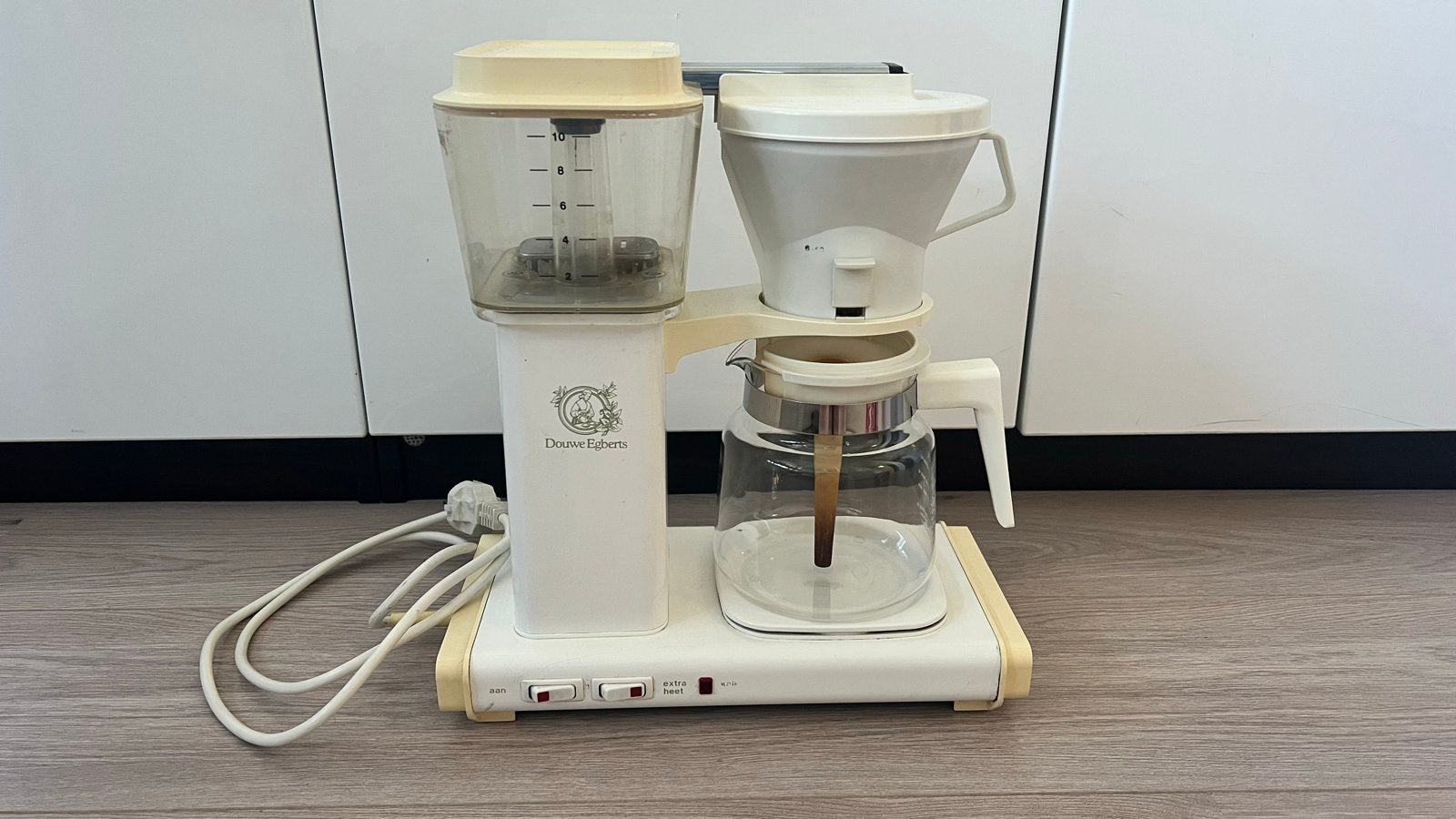 Douwe Egberts Koffiezetapparaat met filterzakjes, Ophalen, Gebruikt, Koffiemachine, Gemalen koffie