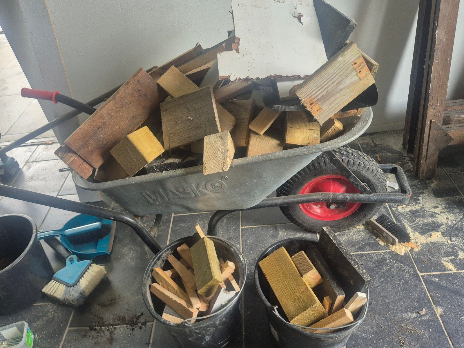 Afvalhout gratis, Ophalen, Minder dan 25 mm, Plank, Minder dan 200 cm