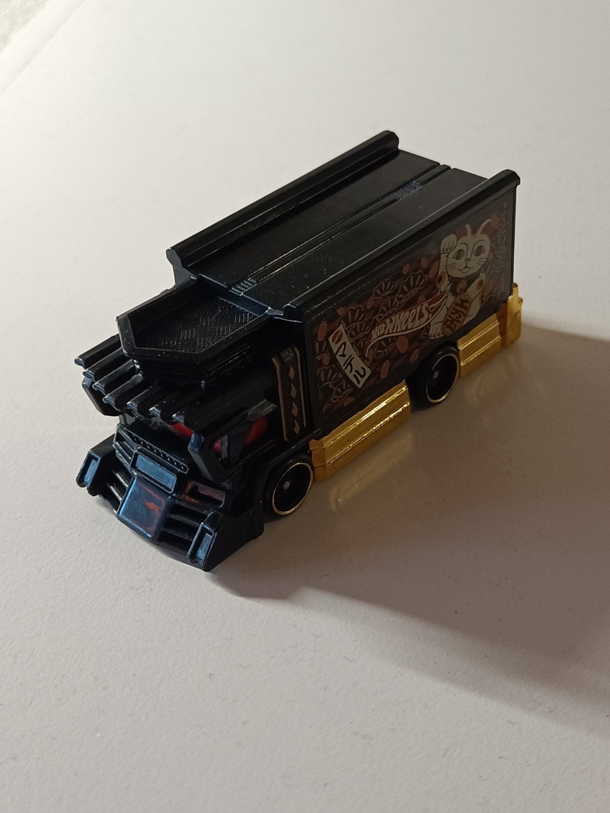 Hot Wheels Lucky Cat Raijen Express - Zwart/Goud, Ophalen of Verzenden, Zo goed als nieuw