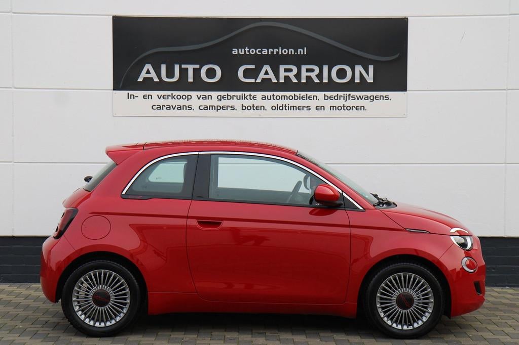 Fiat 500 Red 24 kWh Carplay Camera Navi Cruise SOH 98% !, Auto's, Stof, Gebruikt, Zwart, 4 stoelen