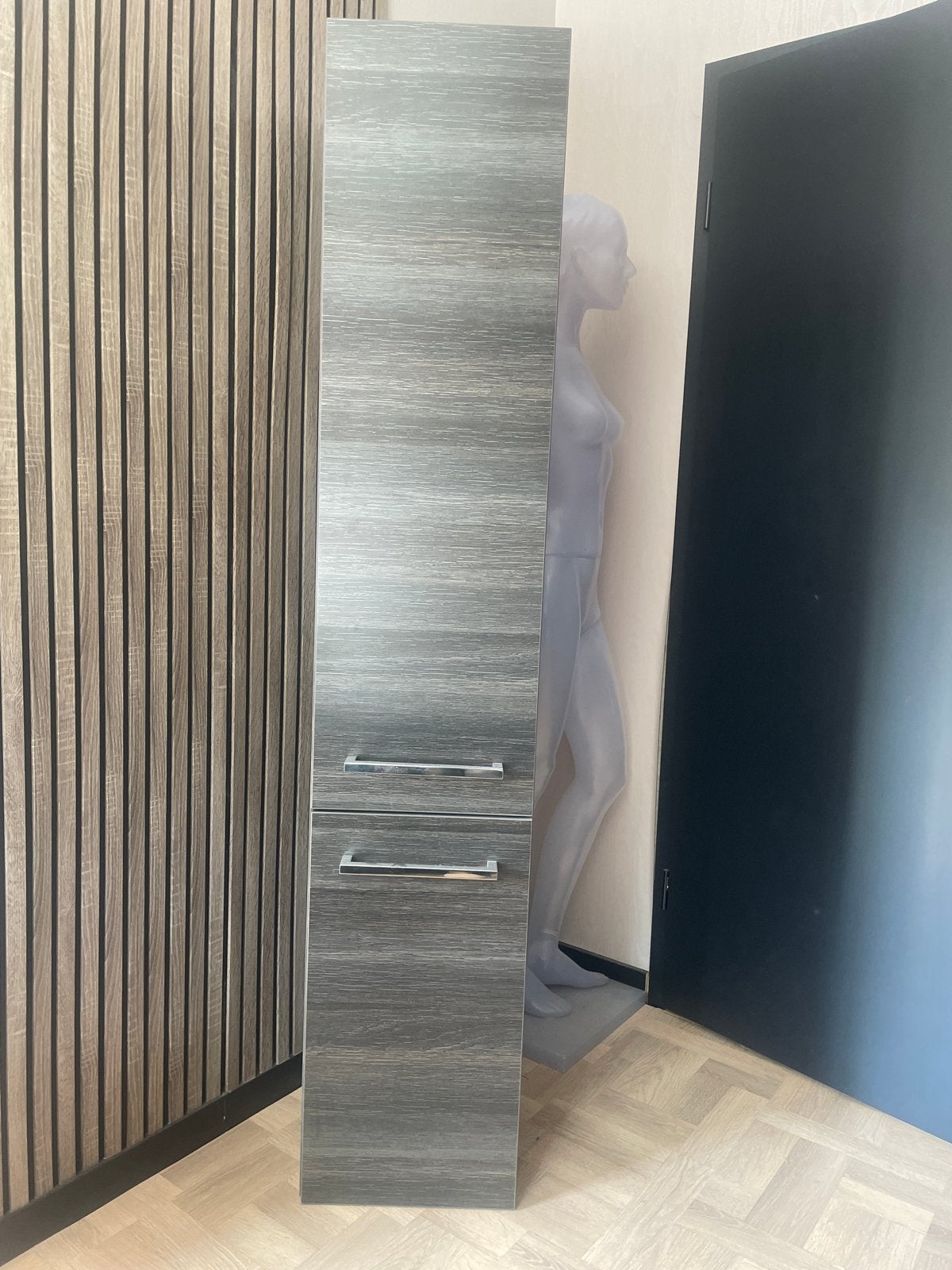 Hoge badkamer kast met planken, 1.80m x 34cm, Ophalen, Gebruikt