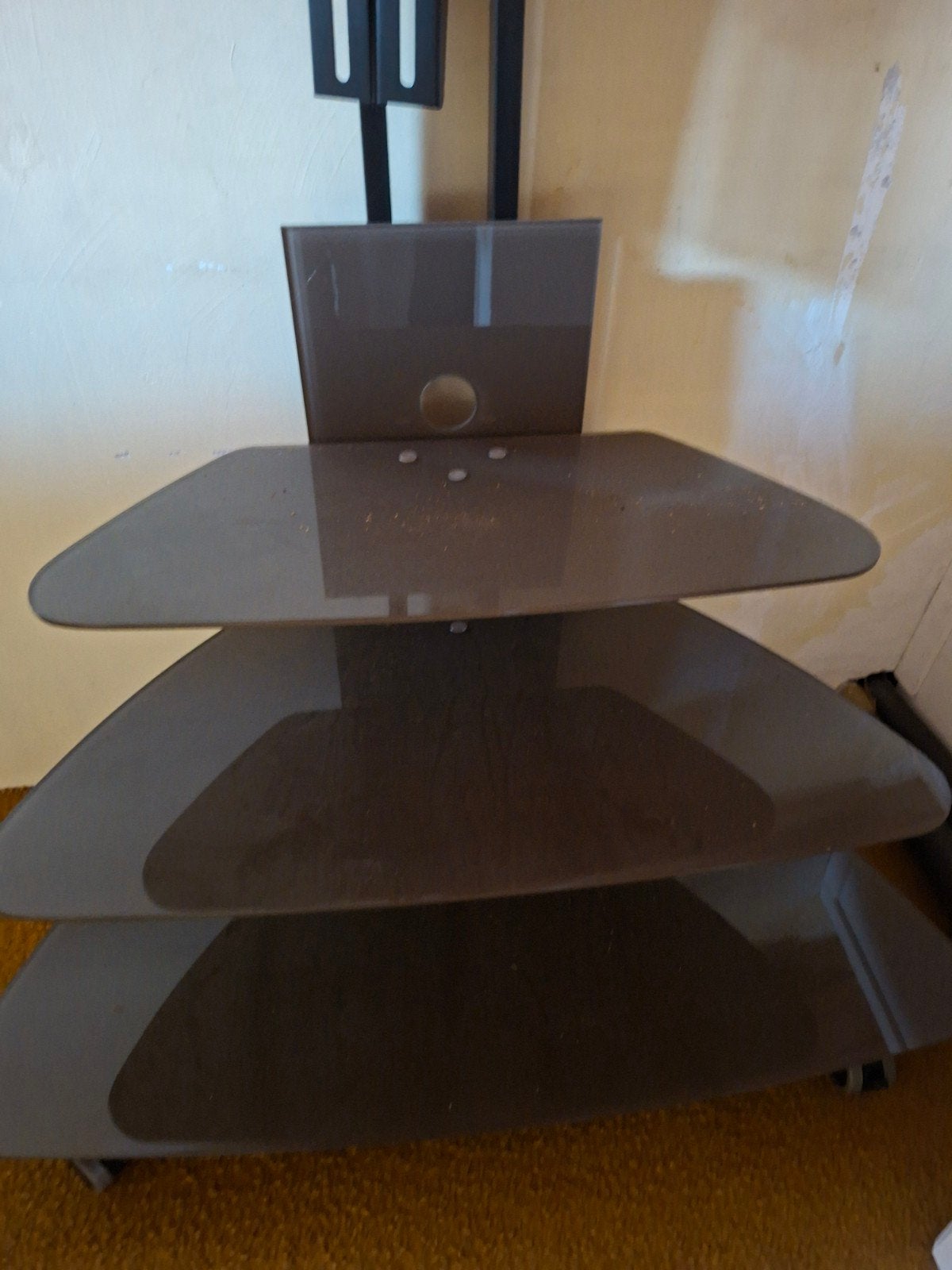 Foto 5 van TV-meubel met glazen planken en TV-beugel