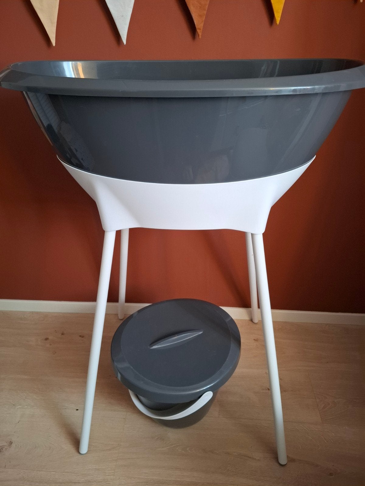 Luma Baby Badje met standaard, Gebruikt, Badje, Standaard, Ophalen