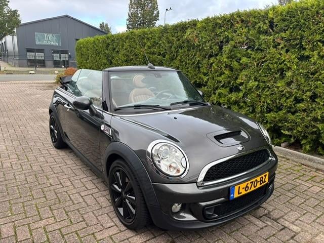 Gave Mini 1.6 Cooper S cabrio 2014 Grijs, USB, 4 cilinders, Cabriolet, 4 stoelen