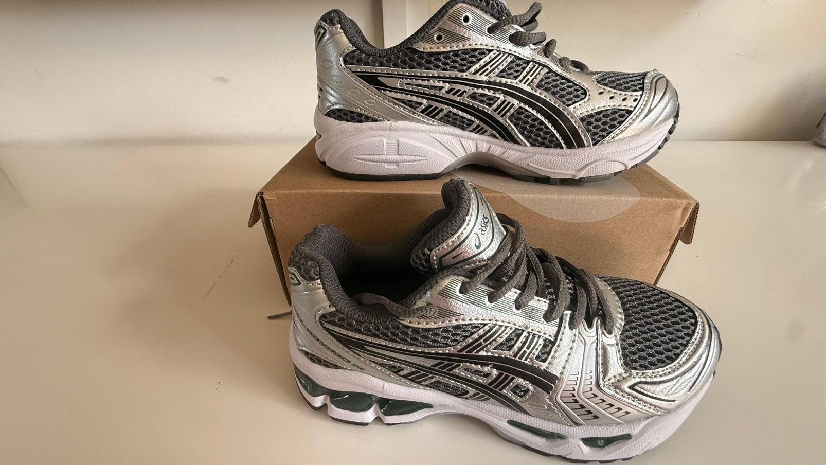 Asics Gel - maat 35, Ophalen of Verzenden, Nieuw, Sportschoenen