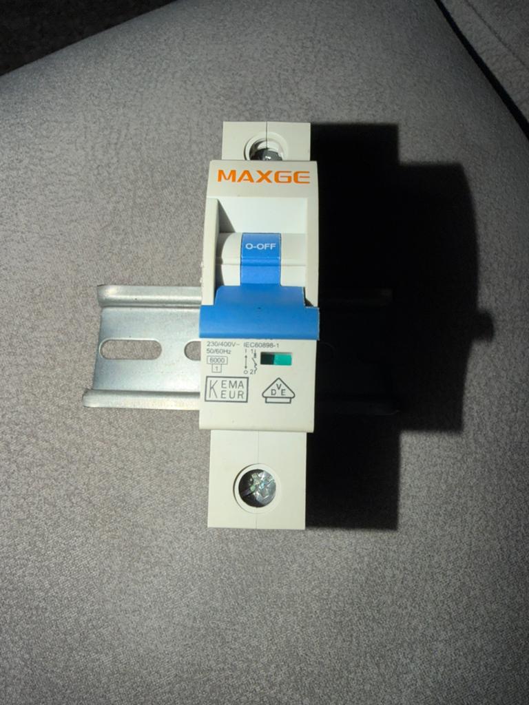 Maxge 16A Schakelaar - Nieuw, Ophalen of Verzenden, Nieuw, Schakelaar