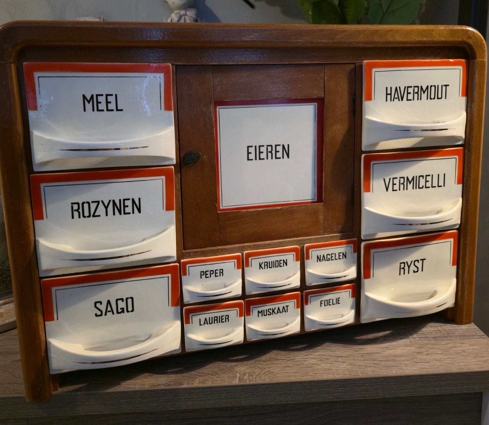 Vintage kruidenkast met porseleinen laatjes, Antiek en Kunst, Ophalen