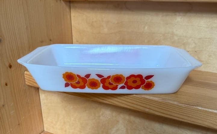 Vintage Arcopal lotus ovenschaal, Overige merken, Ophalen of Verzenden, Overige stijlen, Glas