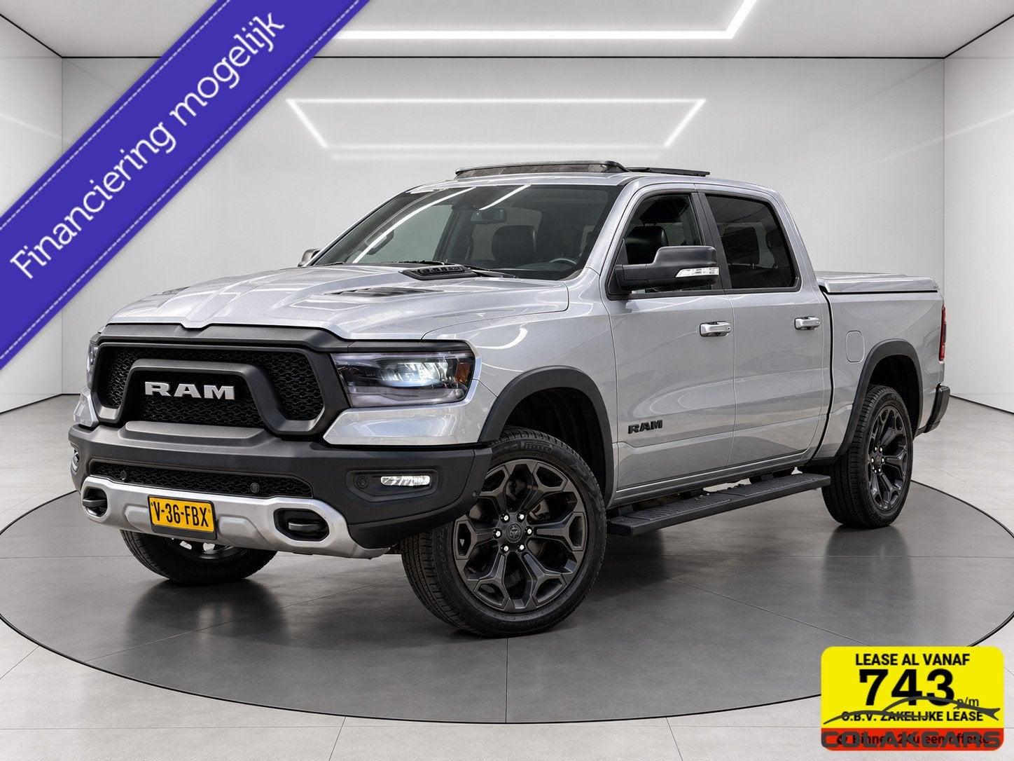 Dodge Ram 1500 4X4 5.7 V8 Crew Laramie-Pano Rebel-Garantie!, Auto's, Automaat, Gebruikt, 5654 cc, 3000 kg