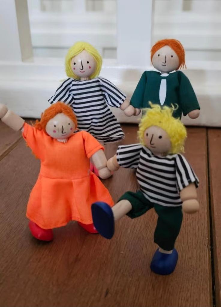 Poppenhuis poppetjes- Hema- 4 stuks - Verzend ook, Ophalen, Zo goed als nieuw, Poppenhuis