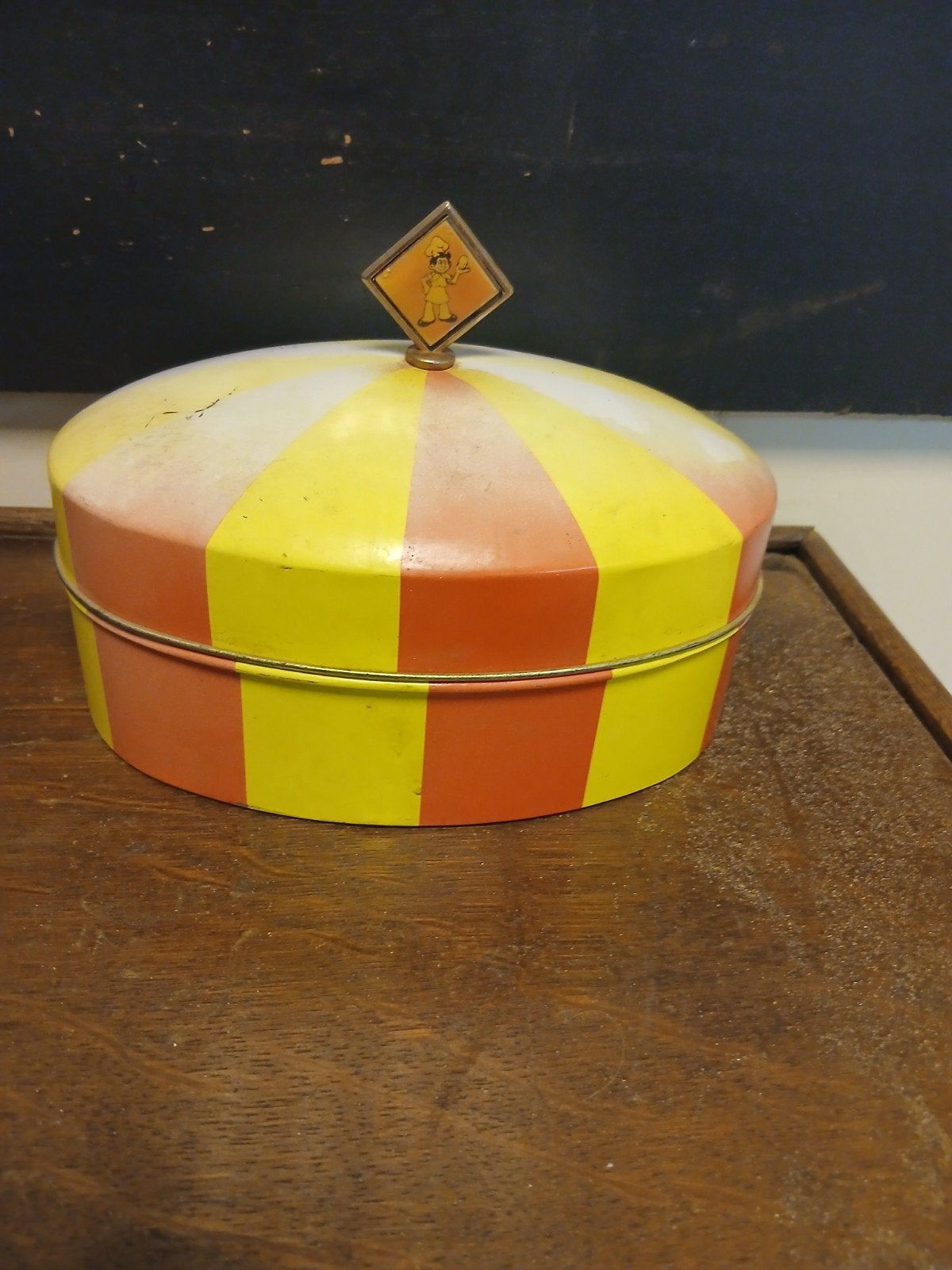 Vintage koekblik Bolletje, geel/oranje gestreept, 12 cm hoo, Ophalen of Verzenden