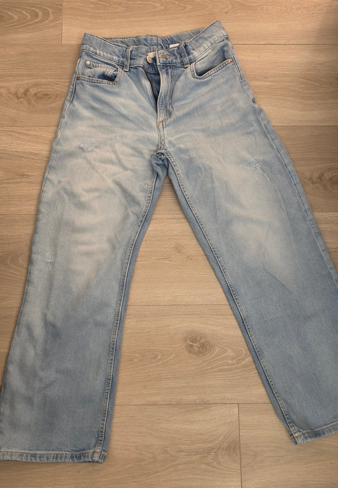 Stoere lichtblauwe spijkerbroek voor meisjes - Maat 152, Kinderen en Baby's, Broek, Gebruikt, Meisje, H&M