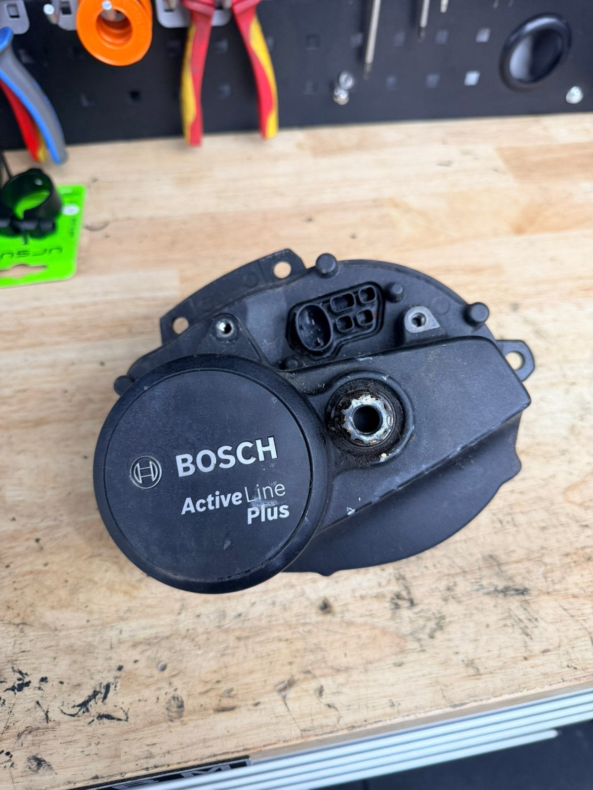 Bosch active plus/ 5500 km/ ruwe lagers, Ophalen