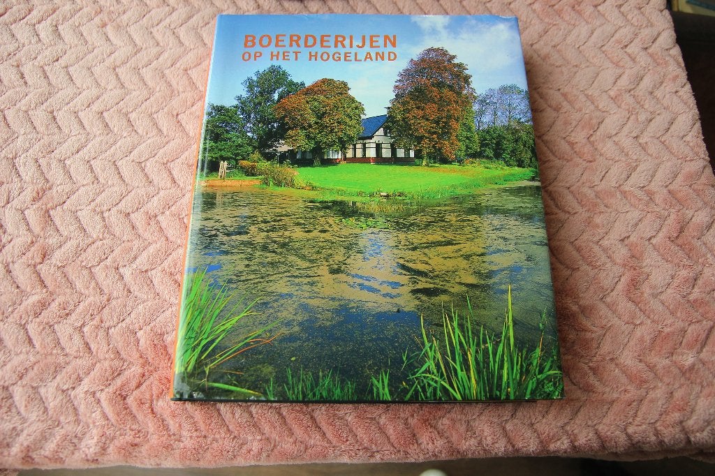 Boerderijen op het hogeland, Ophalen of Verzenden, Gelezen