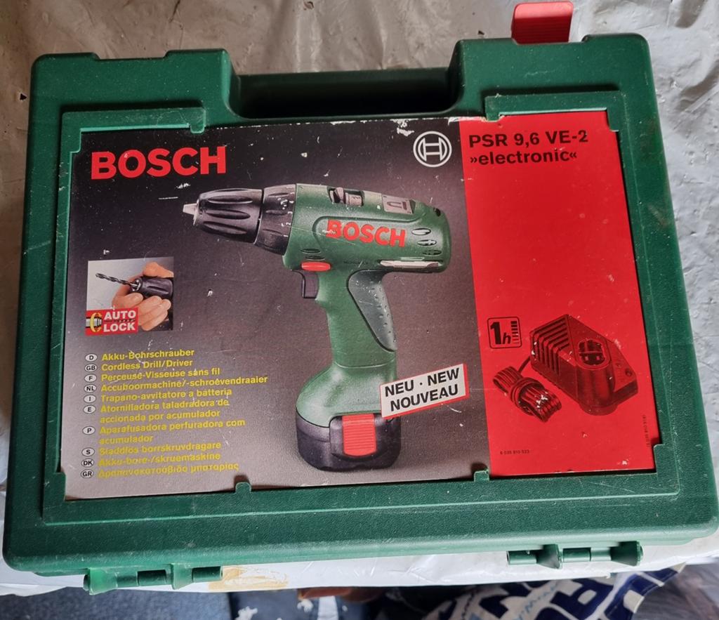 Bosch Accu Boormachine PSR 9,6 VE-2 - Compleet en Goed, Gebruikt, Variabele snelheid, Ophalen of Verzenden, Boor- en Schroefmachine