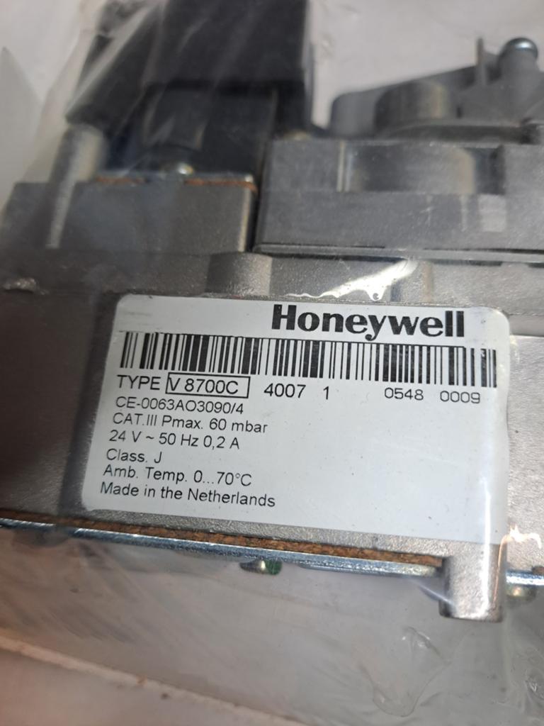 Honeywell V8700C Gasregelklep voor CV-ketel, Doe-het-zelf en Verbouw, Verwarming en Radiatoren, Minder dan 30 cm, Cv-ketel of Combi-ketel