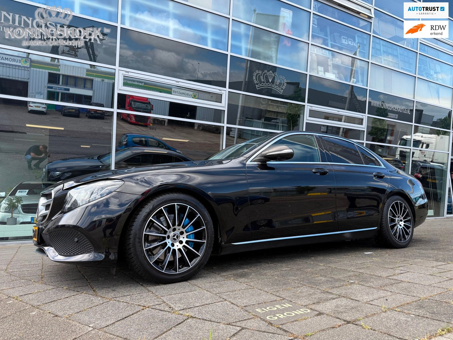 Mercedes-Benz E-klasse 350 e AMG, Auto's, Automaat, Achterwielaandrijving, Gebruikt, Leder en Stof