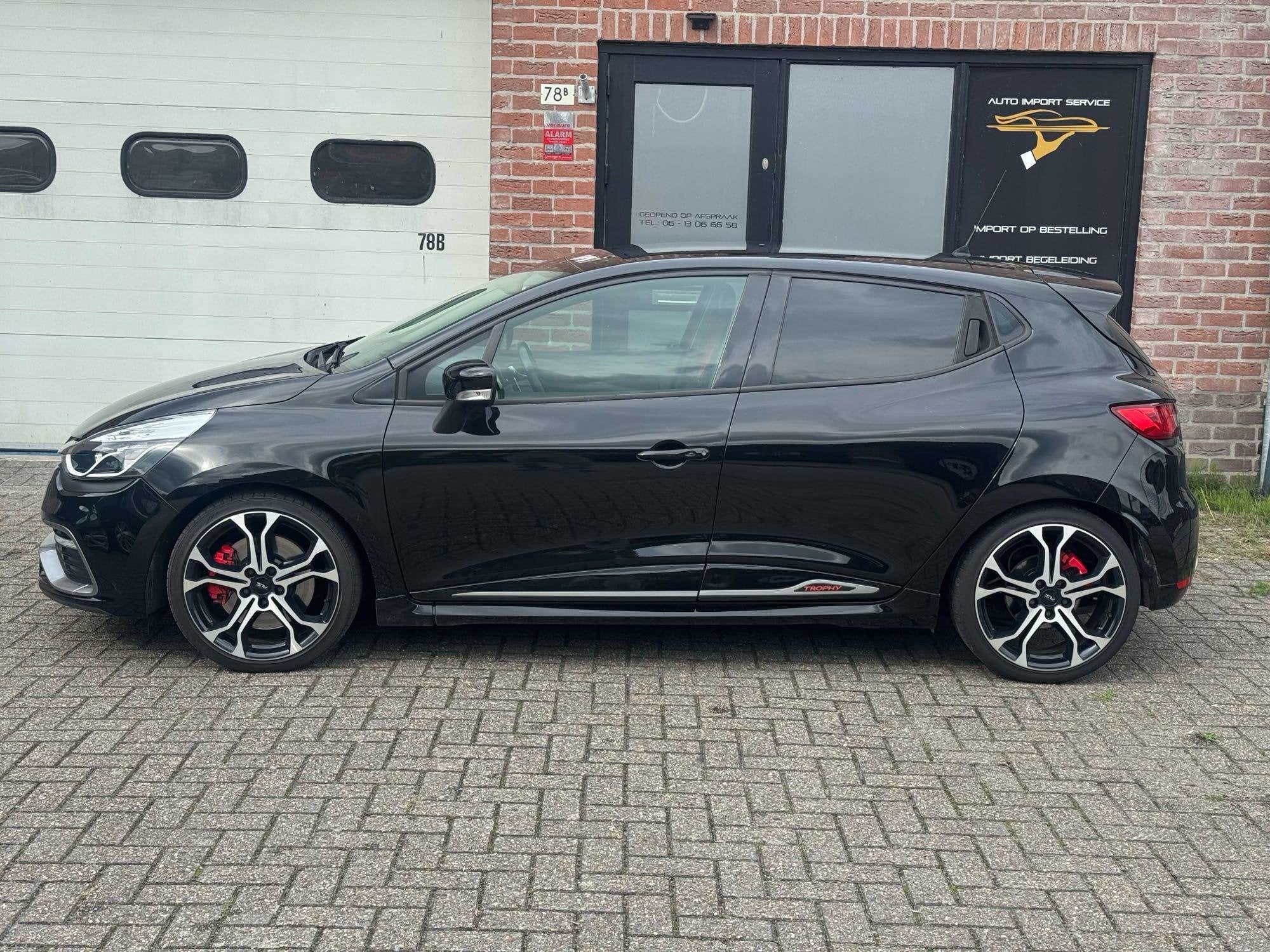 Renault Clio 1.6 R.S. Trophy Schaalstoelen/ Camera APK nieuw, Auto's, 1618 cc, Gebruikt, Euro 6, 4 cilinders