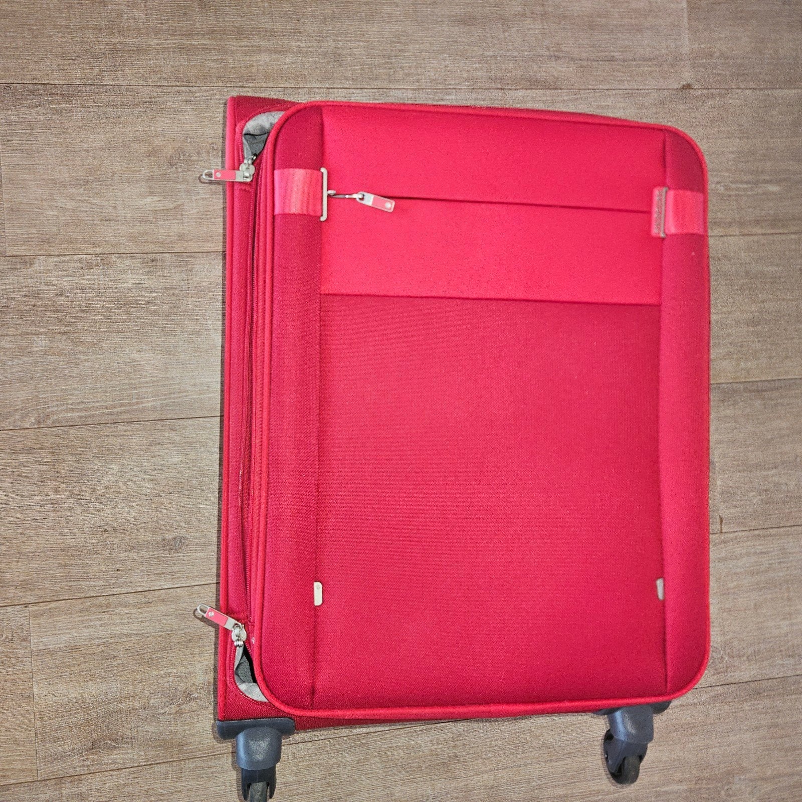Samsonite Superlight Rode Koffer met Wieltjes, Ophalen, Uitschuifbare handgreep, Gebruikt, 20 tot 30 cm