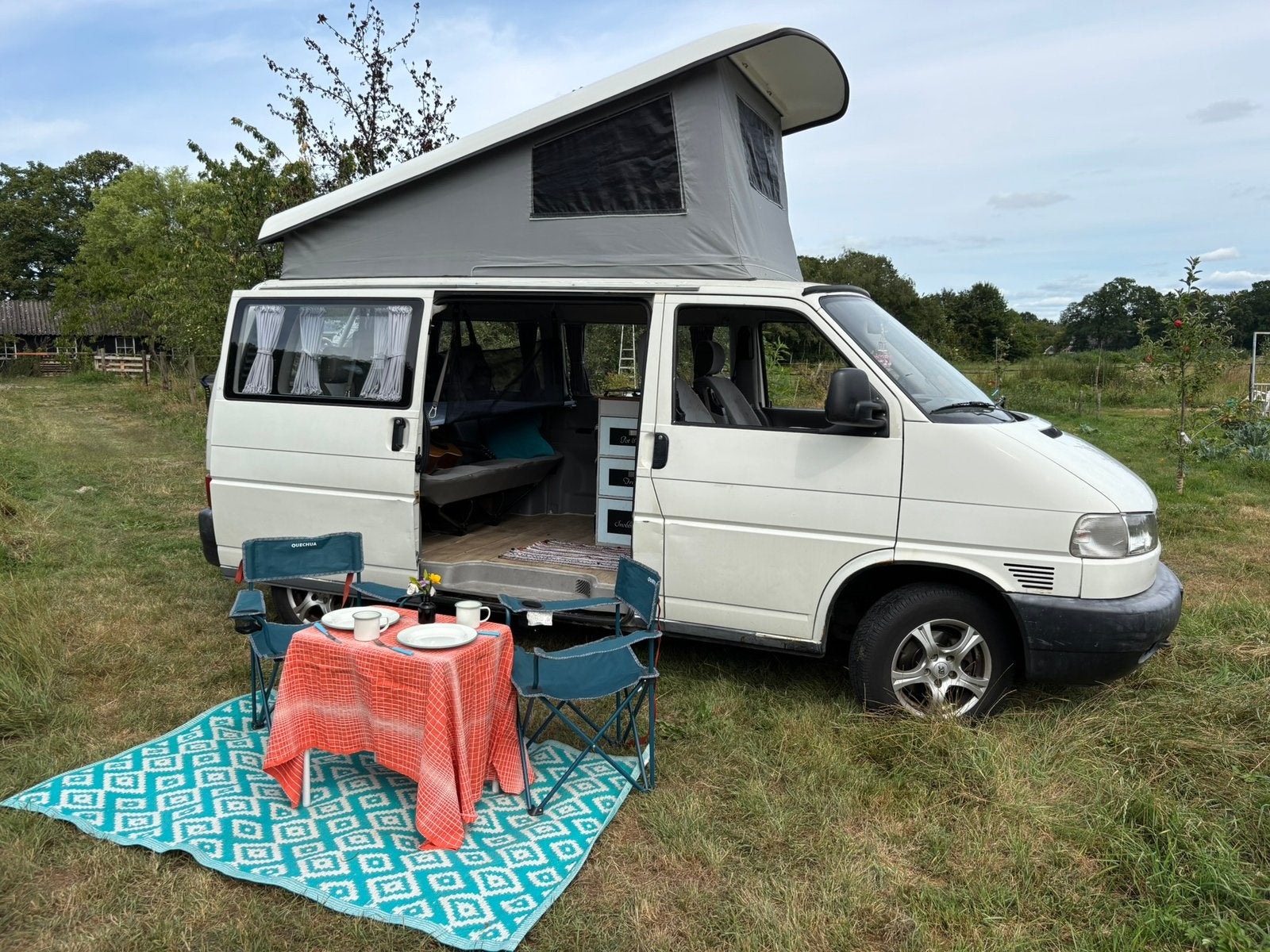 VW T4 Camper | Benzine 2.5 | Nieuw hefdak | APK juli 2027, Caravans en Kamperen, Volkswagen, Handgeschakeld, Tot en met 3, Particulier