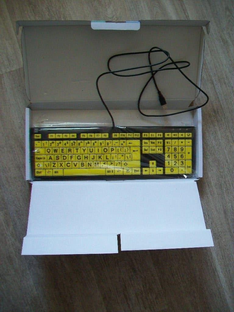 Toetsenbord voor slechtzienden, Computers en Software, Toetsenborden, Zo goed als nieuw, Qwerty, Bedraad, Ophalen of Verzenden