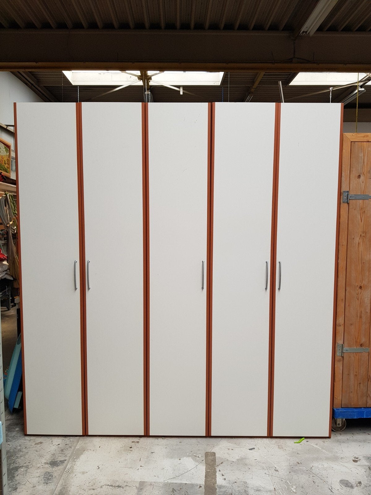 Grote kledingkast met planken en deuren, Onbekend@voorbeeld.com, 200 cm of meer, Onbekend, Ophalen of Verzenden