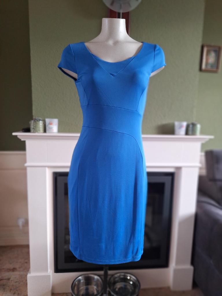 Eroke blauwe pencil dress jurk IT 44 NL 40, Maat 38/40 (M), Zo goed als nieuw, Knielengte, Eroke