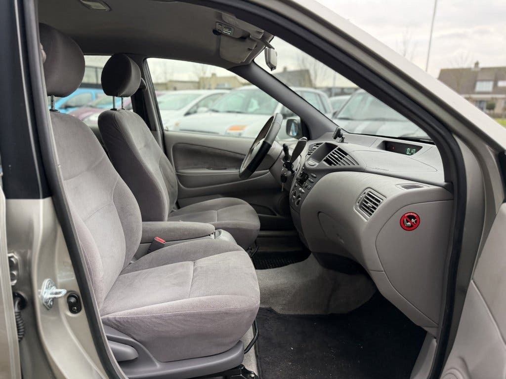 Toyota Prius 1.5 VVT-i (bj 2001, automaat), foto 7