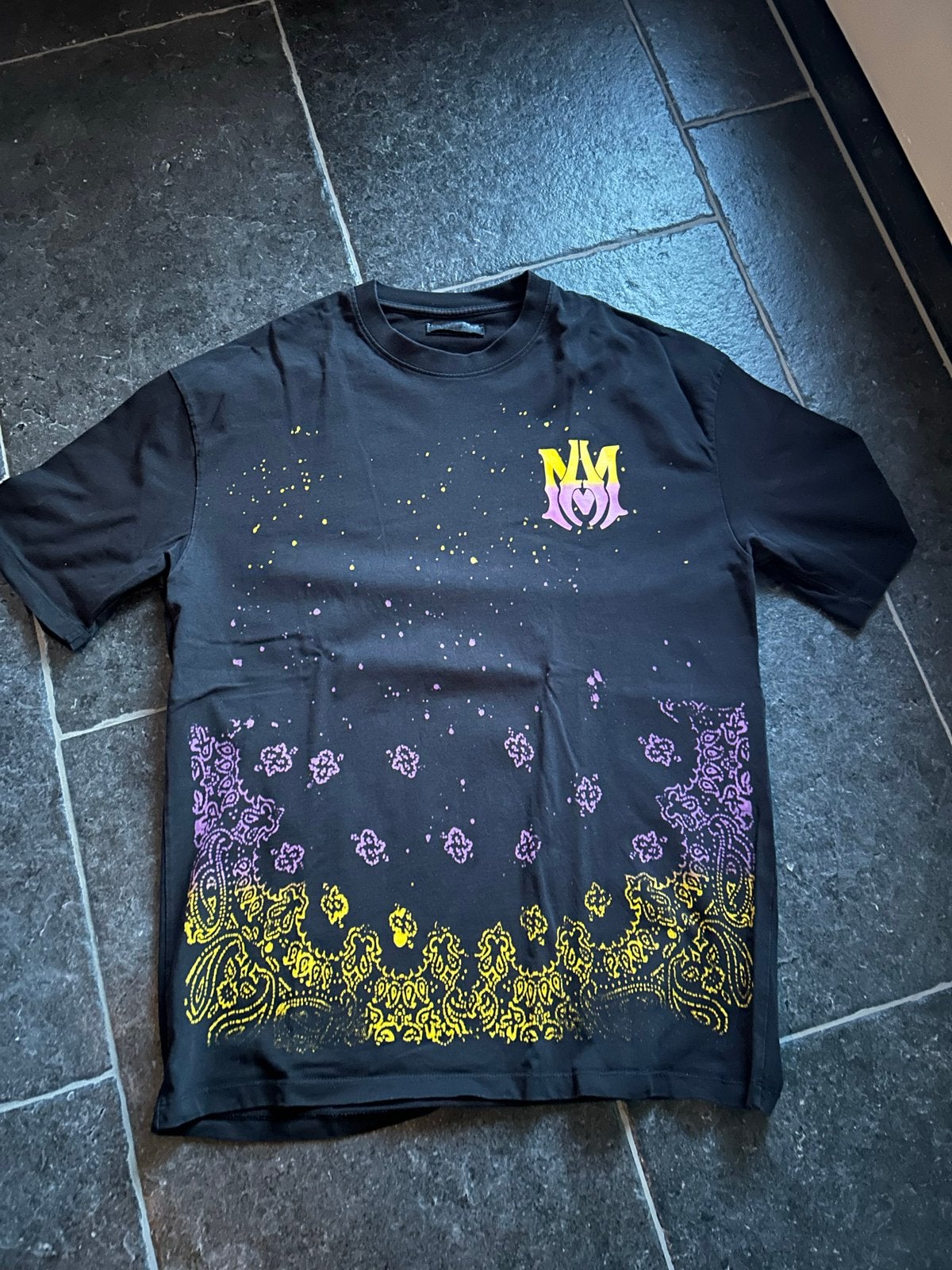 Amiri T-shirt met mooir print maat XL ( 56-58 ), Ophalen of Verzenden, Zo goed als nieuw, Maat 56/58 (XL), Zwart