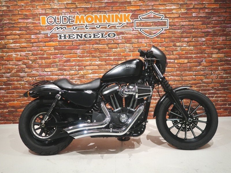 Harley-Davidson XL 883 N Iron Sportster (bj 2014), Info@harley-davidson.com, Bedrijf, Laan van Vredenoord 33
2289 DA  Rijswijk ZH