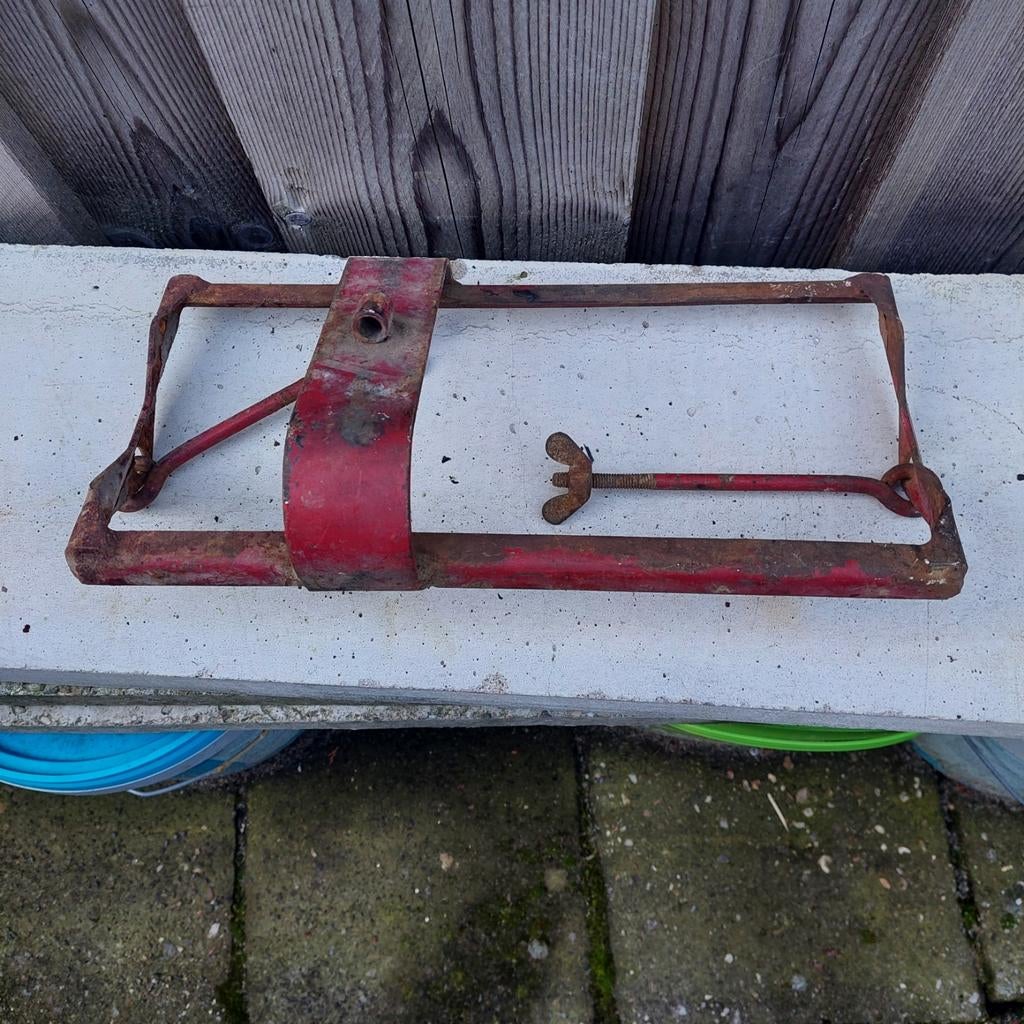 Opel-blitz onderdeel beugel., Auto-onderdelen, Ophalen of Verzenden, Nieuw, Opel
