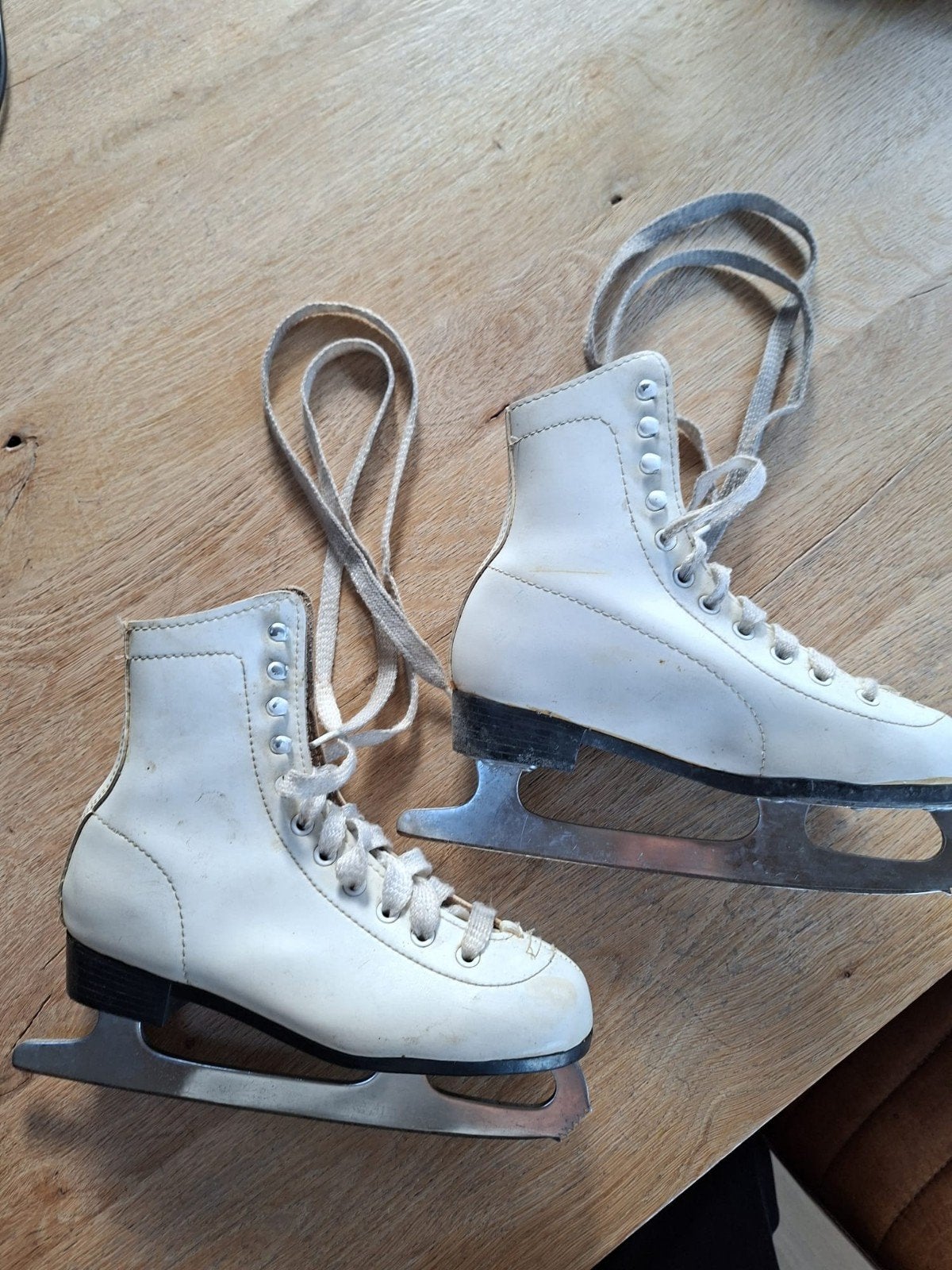Witte kunstschaatsen maat 35, Sport en Fitness, Ophalen of Verzenden, Gebruikt, Kunstschaatsen