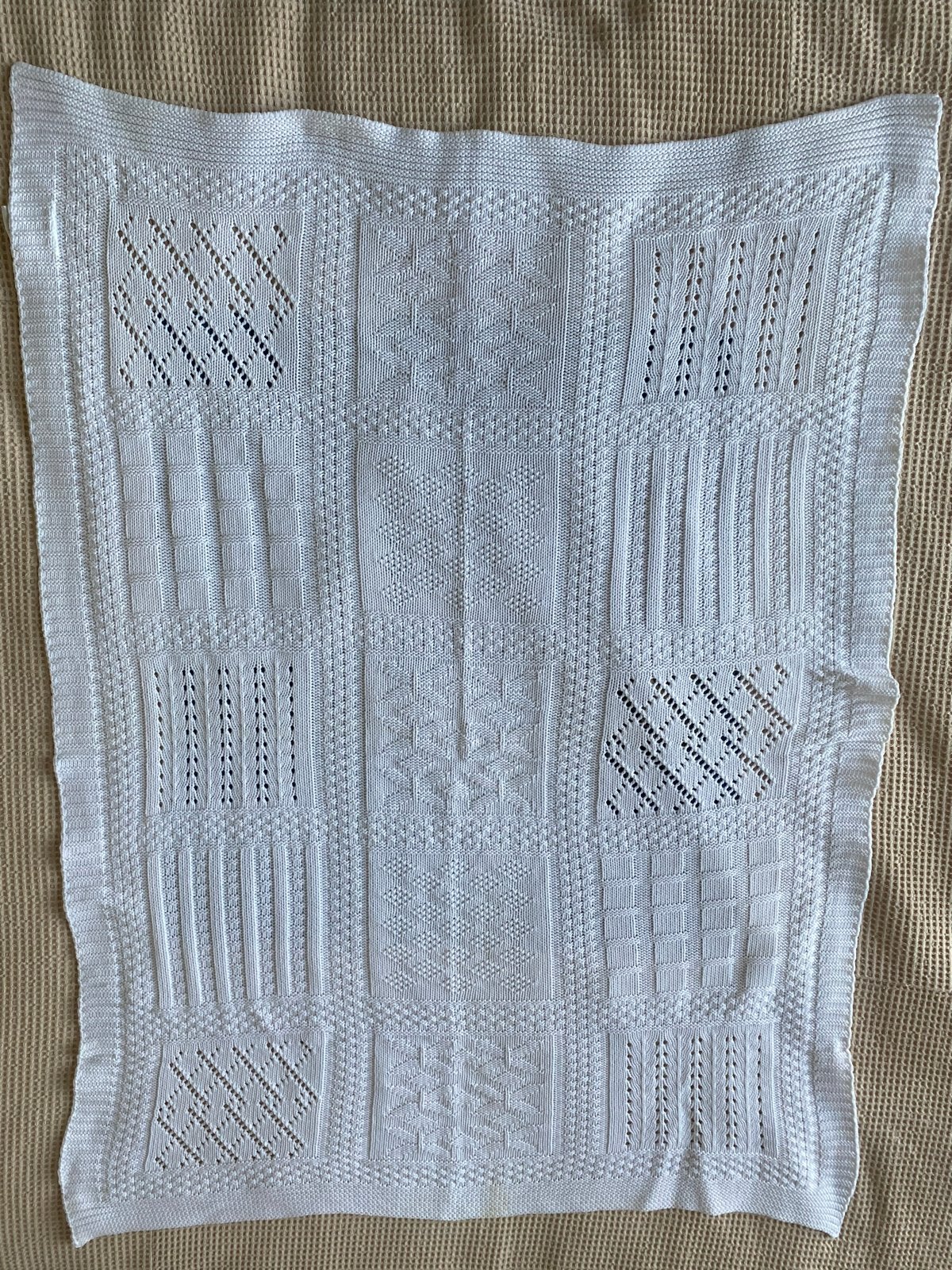 Witte gebreide babydeken van ZARA met diverse patronen, Zo goed als nieuw, Handgemaakt, Wit, Deken