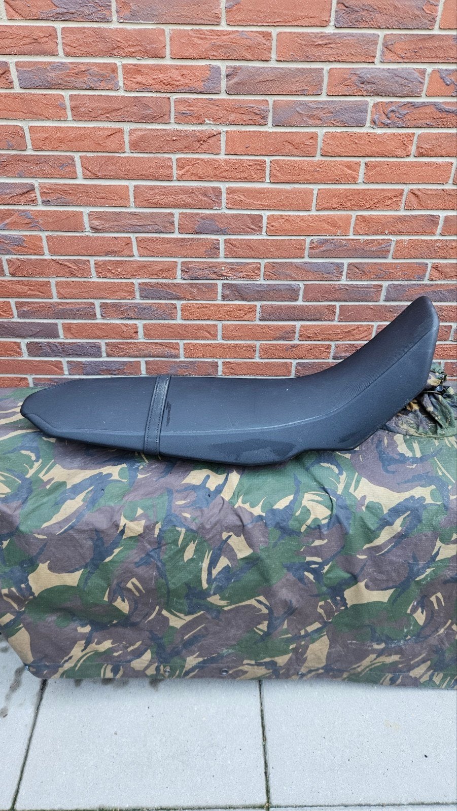 YAMAHA ténéré 700 2025 OEM standaard zadel, Ophalen, Gebruikt