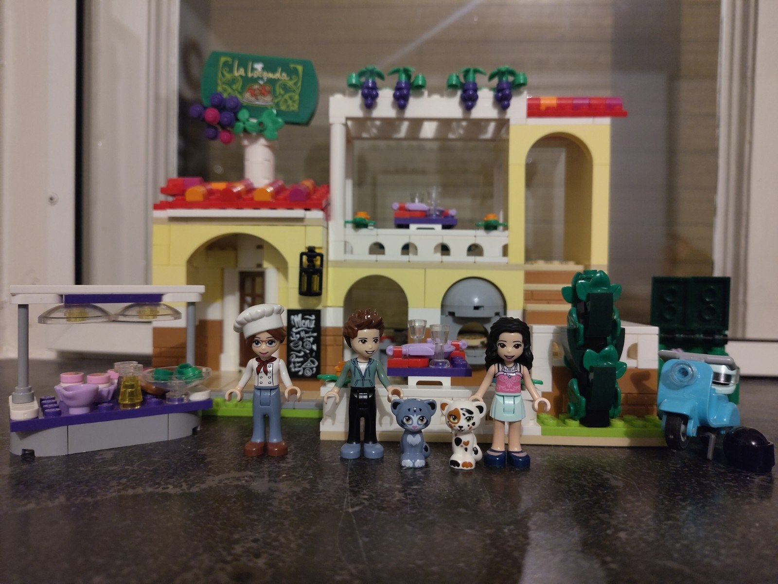 LEGO Friends Heartlake City Restaurant (41379) - Compleet, Lego, Friends, Ophalen of Verzenden, Zo goed als nieuw