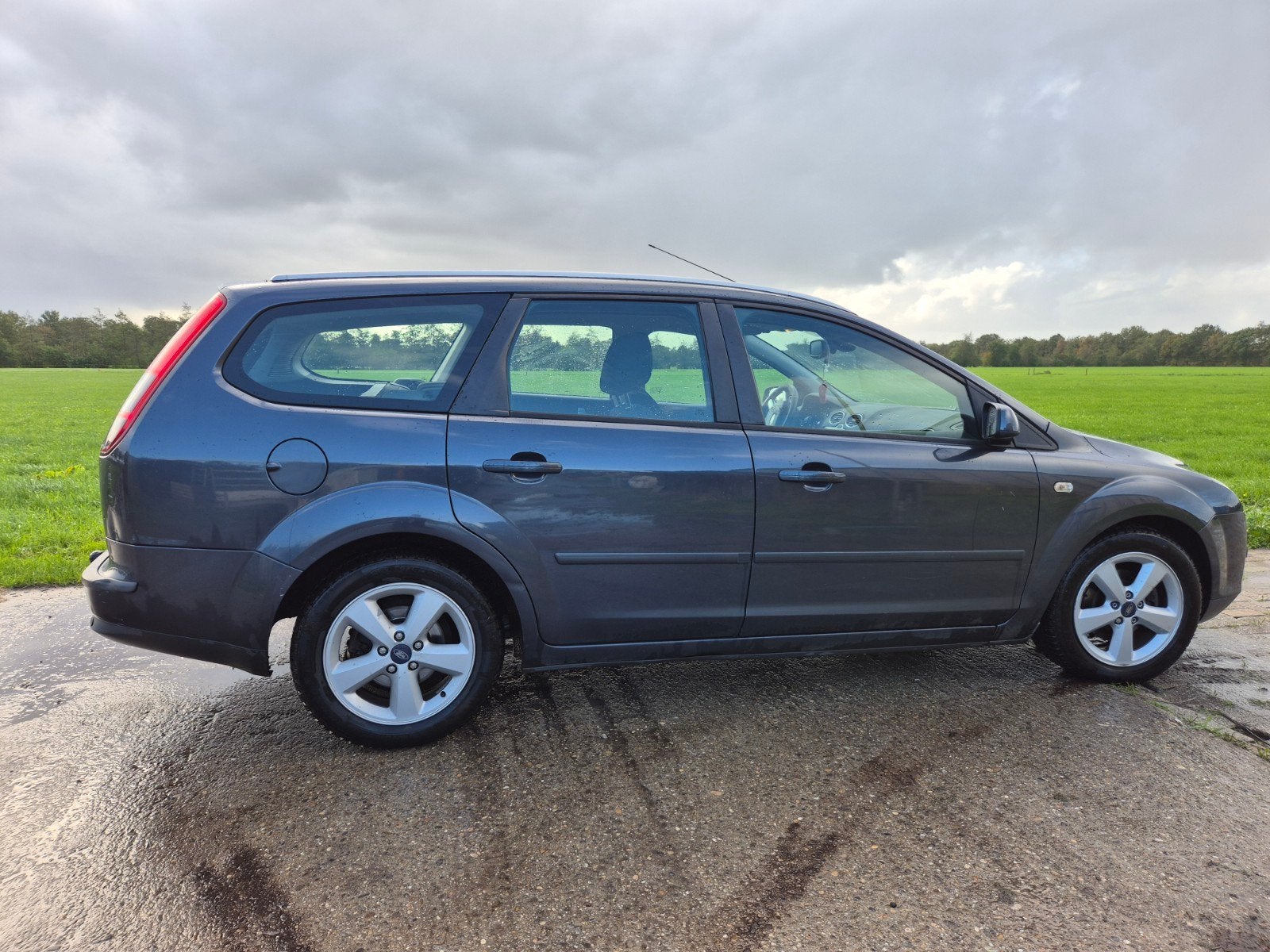 Ford Focus 1.8 92KW Wagon 2007 Grijs, Auto's, 4 cilinders, Handgeschakeld, Particulier, 675 kg