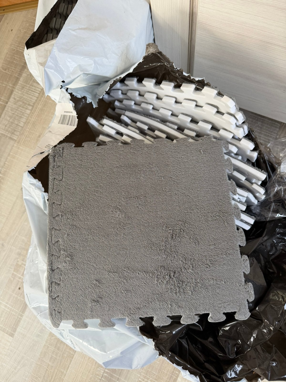 puzzle carpet, cube new never used, Doe-het-zelf en Verbouw, Isolatie en Afdichting, Overige materialen, Zo goed als nieuw, Minder dan 5 m²