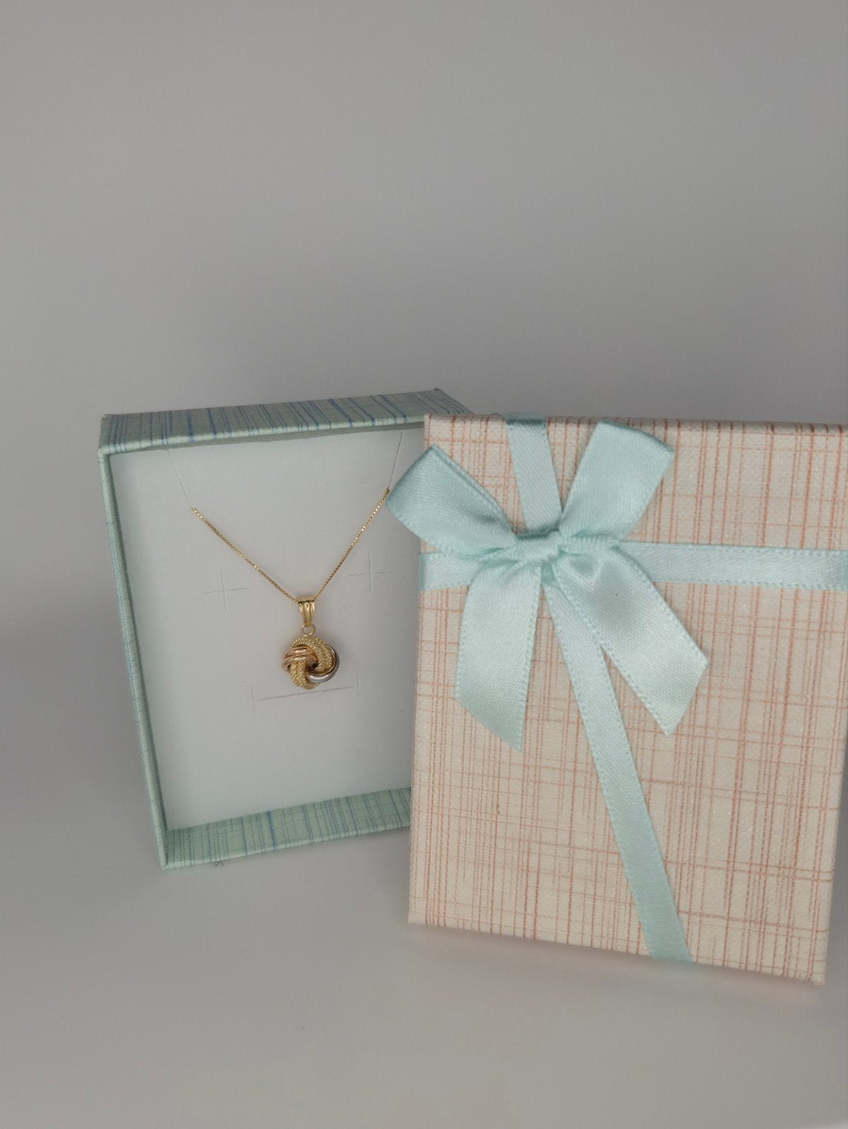 Elegante gouden ketting met hanger (18K), Sieraden, Tassen en Uiterlijk, Met hanger, Nieuw, Ophalen of Verzenden, Goud