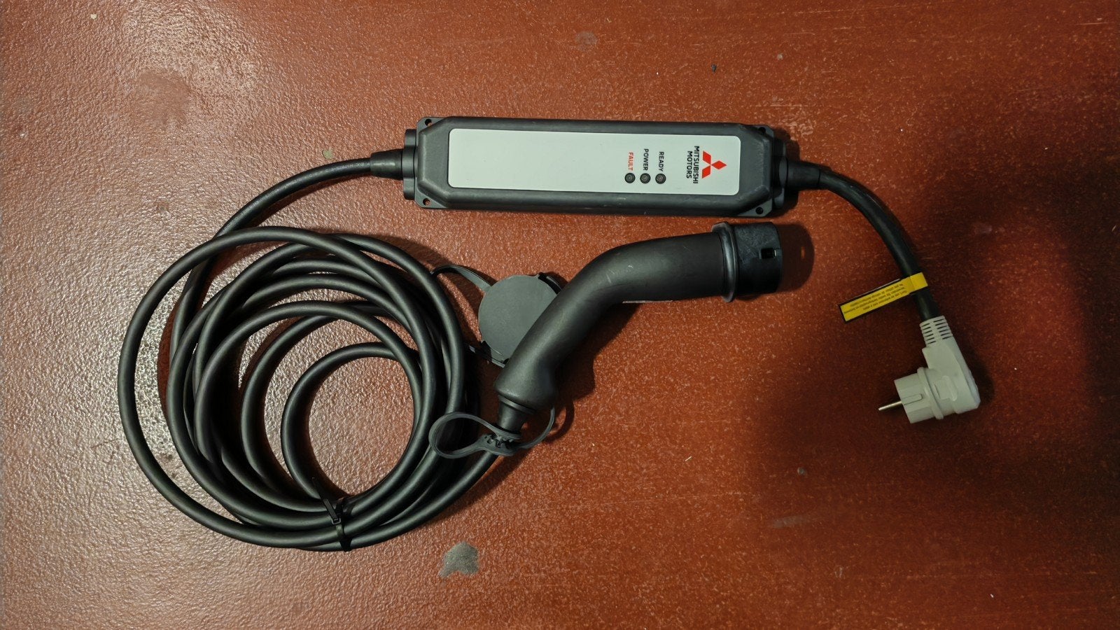Nieuwe Mitsubishi thuislader (homecharger) voor elektrische, Ophalen of Verzenden, Nieuw
